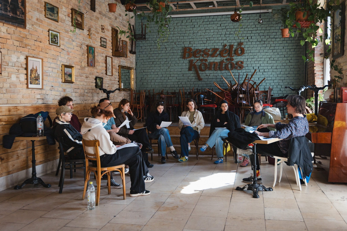 Workshop a Beszélő Köntösben