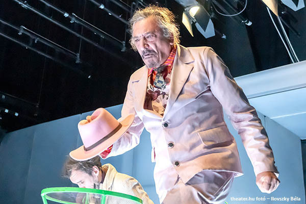 Eugčne Ionesco: Rinocéroszok – 
rendező Bocsárdi László
